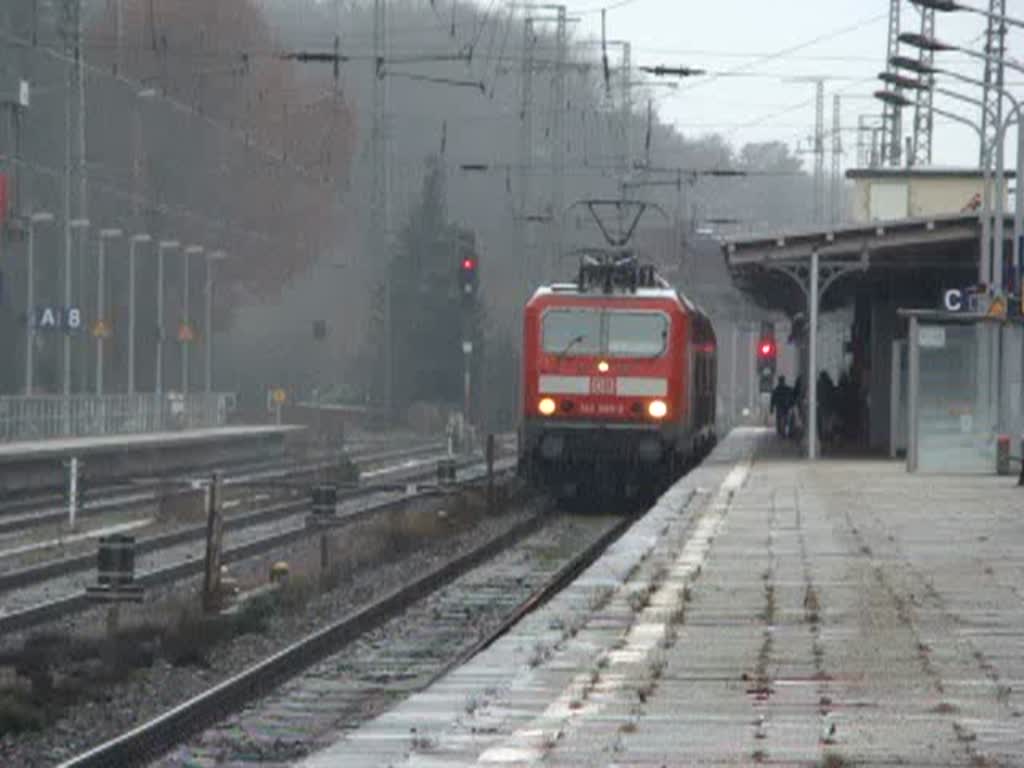 BR 143 809-2 bei starken Regen in berlin Wannsee. Aufgenommen am 19.01.08