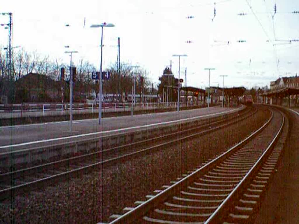 BR 152 mit einem Gz durchfhrt hier Rastatt am 24.01.2009 Videolnge 0:36min.