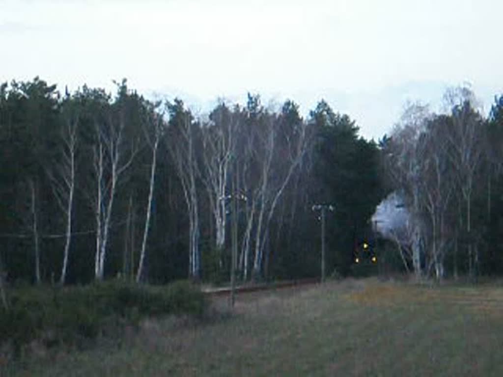 BR 52 8154-8 auf der Strecke von Bad Schmiedeberg nach Eilenburg am 10.03.07.
