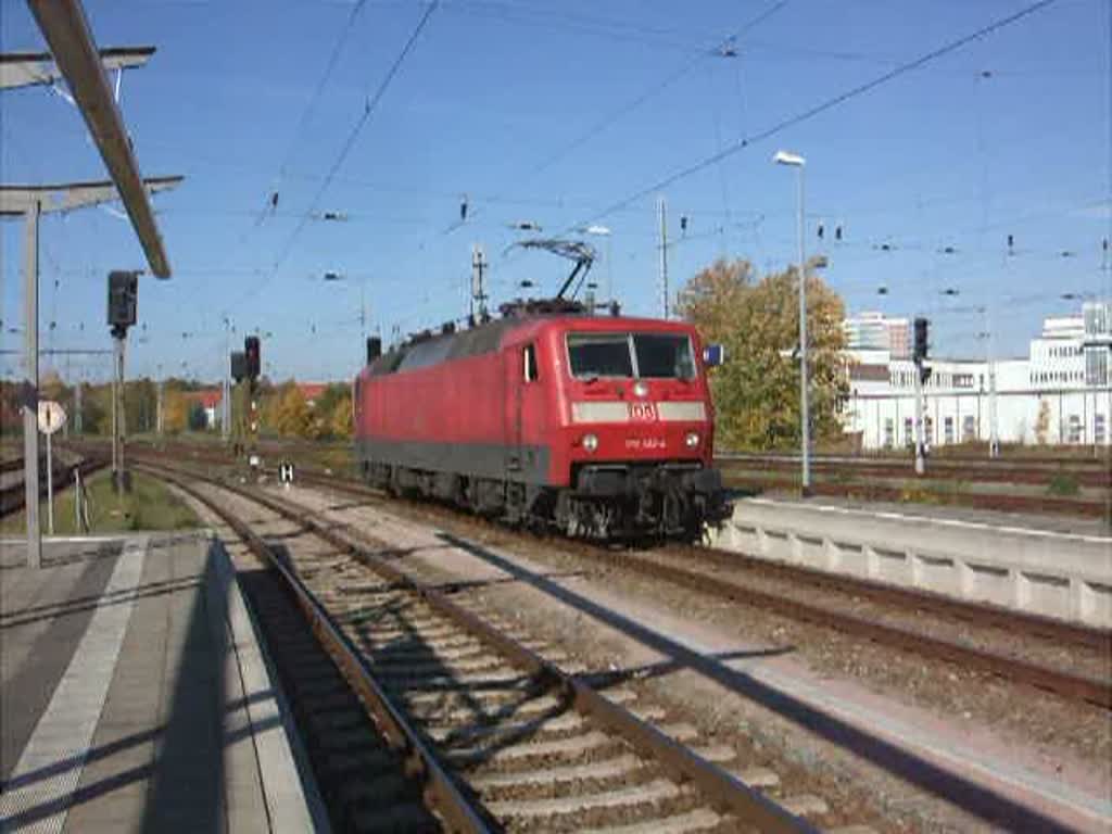 BR120 133-4 beim Rangieren im Rostocker Hbf.(11.10.08)