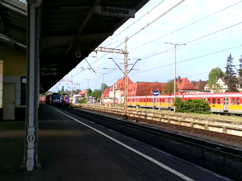 BR285-128 mit Kesselwagen durch Zbaszynek, 17.05.2020