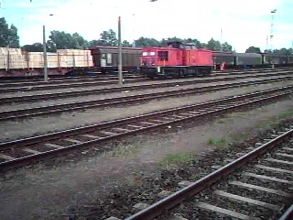 BR298 161-1 beim Rangieren in Bahnhof Rostock-Seehafen.Aufgenommen am 21.01.08