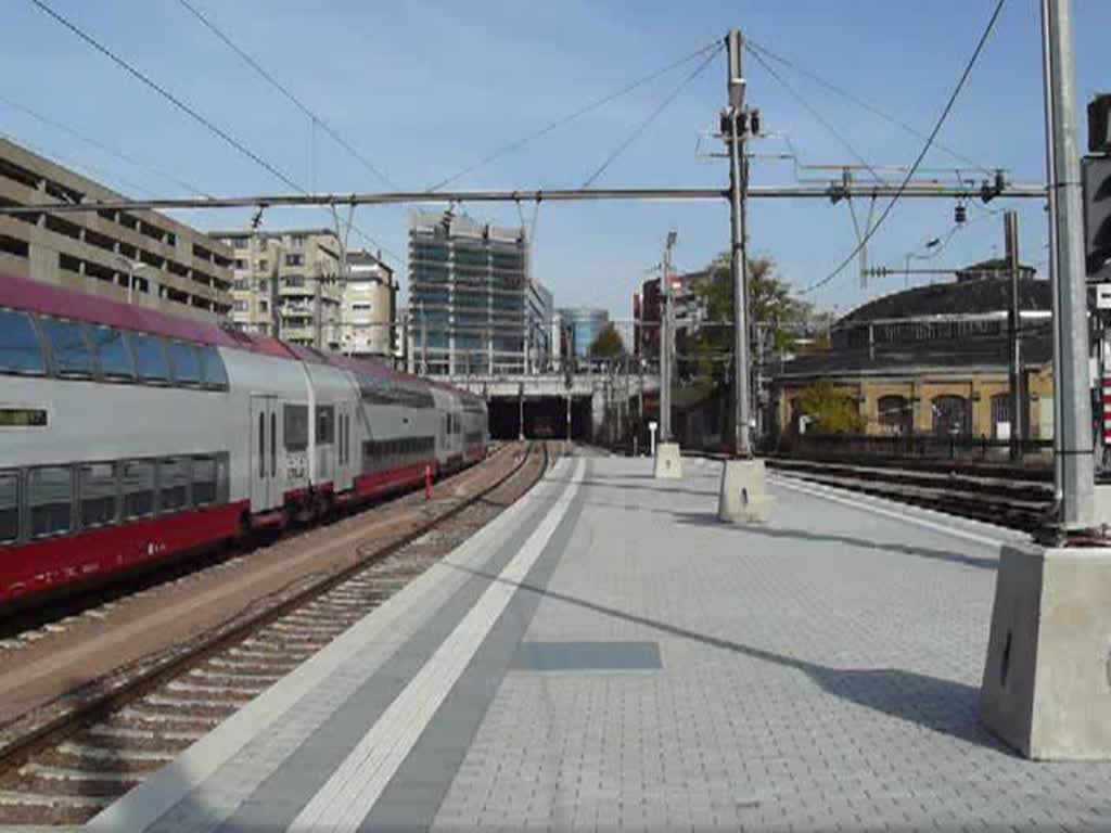 CFL Diesel Triebzug 928 526-5 fhrt am 19.10.08 aus Ettelbrck kommend im Bahnhof von Luxemburg ein.
