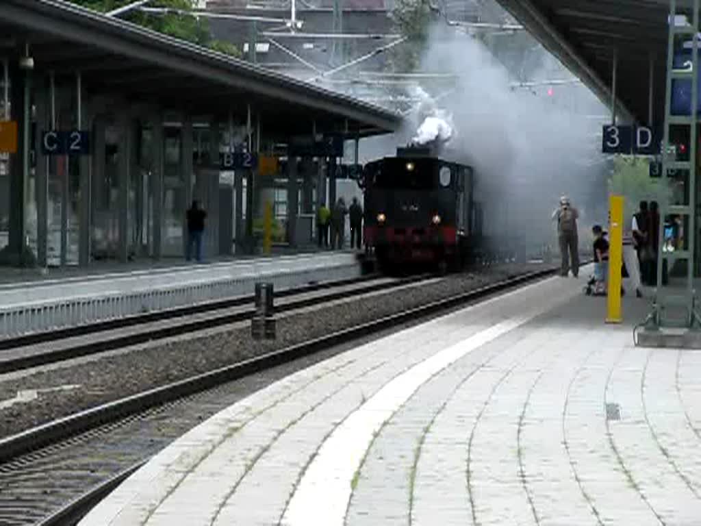 Dampflok BR 91 134 -DR- mit dem Sonderzug der MEF fhrt aus Ludwigslust kommend in Schwerin Hbf ein 29.08.2009