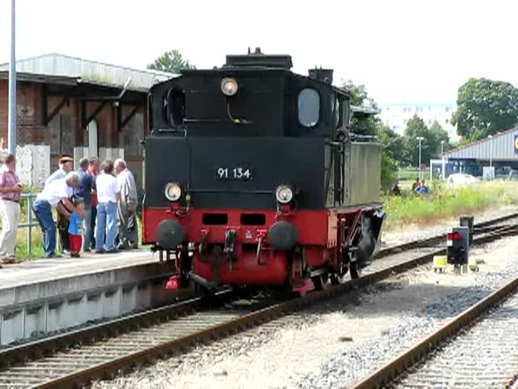 Dampflok BR 91 134 -DR- rangiert im Bahnhof Parchim 02.08.2009