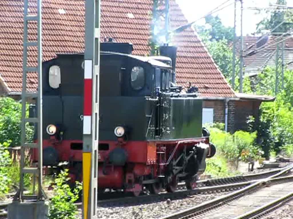 Dampflok BR 91 134 -DR- rangiert im Bahnhof Ludwigslust 01.08.2009