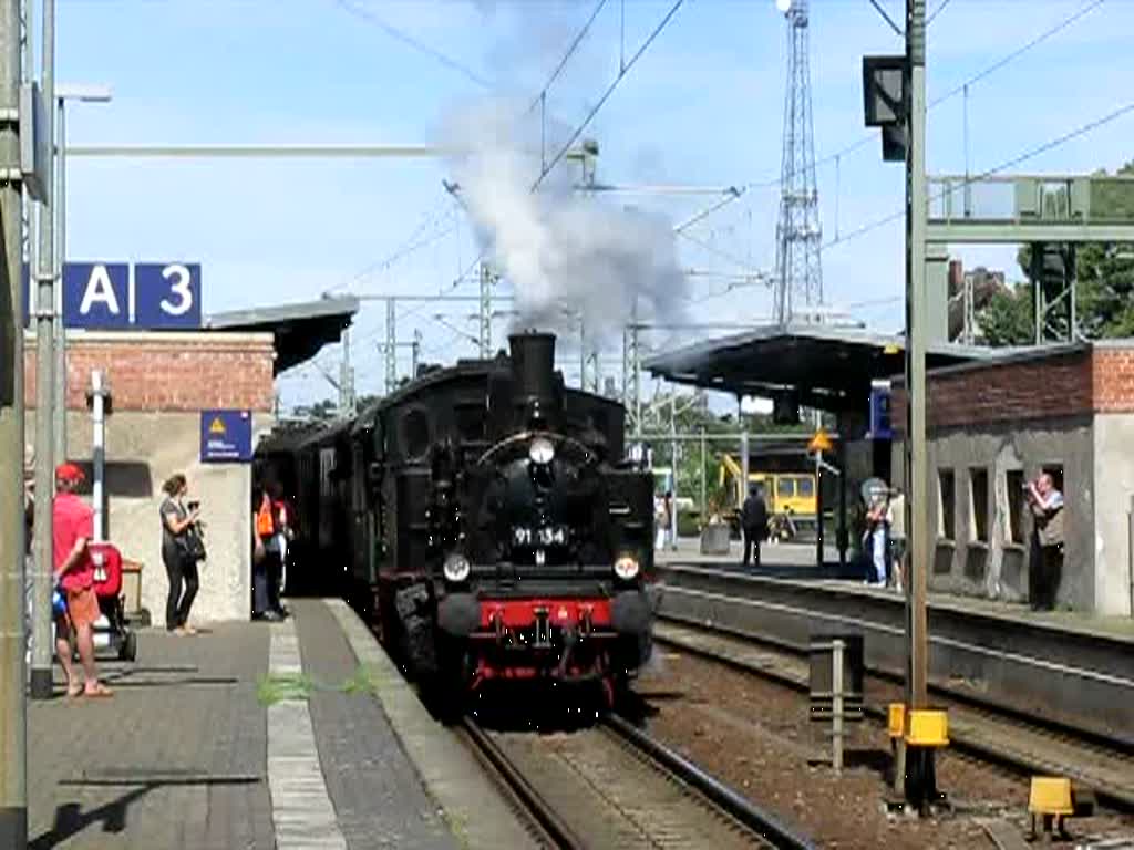 Dampflok BR 91 134 -DR- rangiert den Sonderzug der MEF, Ludwigslust Bf 01.08.2009