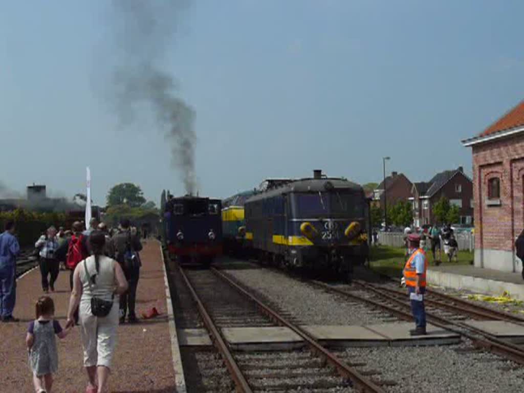 Dampflokfest in Maldegem.
Dampflok   La Meuse 0-6-0 Bbert  (Bj 1926), aufgenommen bei der Abfahrt in Richtung Eeklo am 01.05.09. 