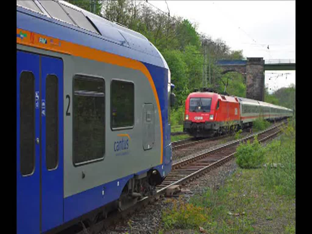 Das war knapp. Bei dem Wettrennen zwischen Cantus und 1116 016-6 mit IC 2082 am 08.05.2010 in Eichenberg htten wir, wenn die Cantus noch langsamer gewesen wre, vom IC  Knigsee  fast nichts mehr gesehen. Grund war eine teilweise Umleitung von Fernzgen an dem Wochenende ber die NBS.