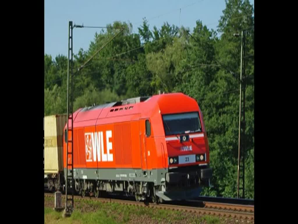 Der WLE Herkules 23 mit dem Warsteinerzug in Richtung Sden. Aufgenommen am 19.07.2010 bei Hermannspiegel.