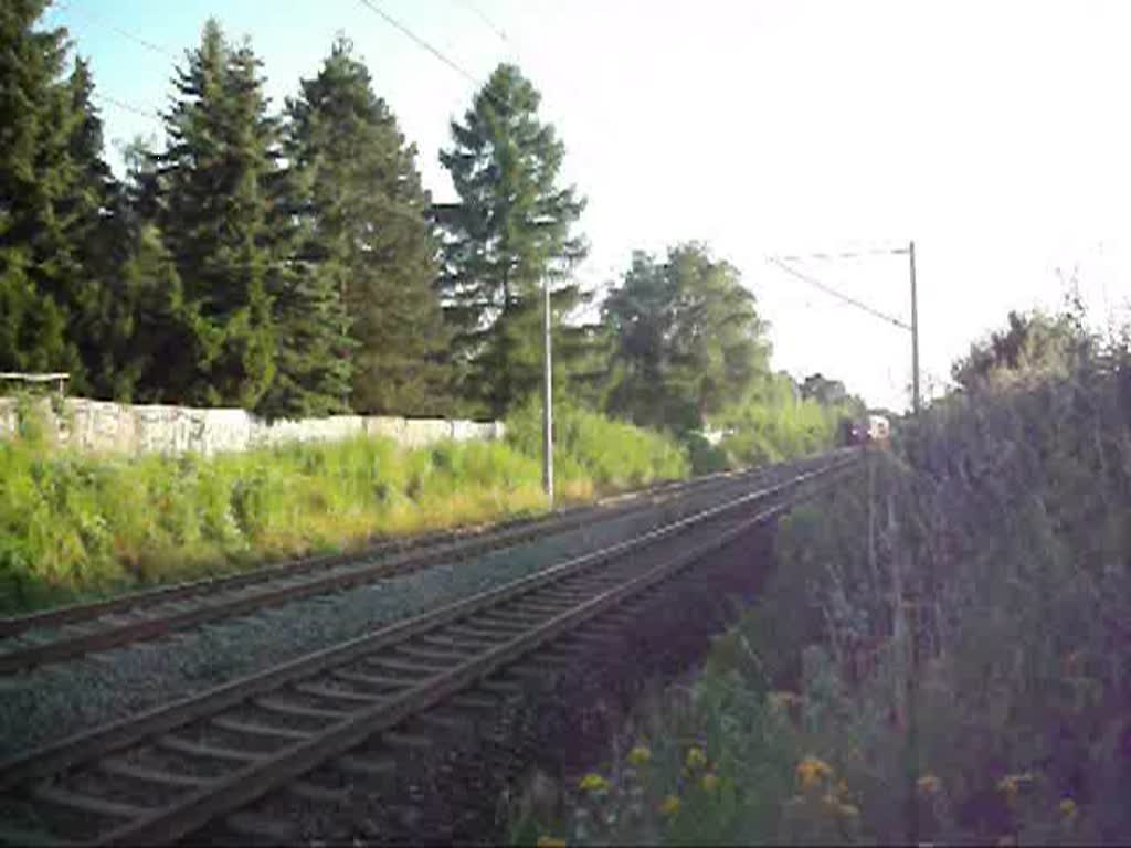 Die 143 002-4 zog am 21.7.10 eine RB zum Leipziger Hbf.