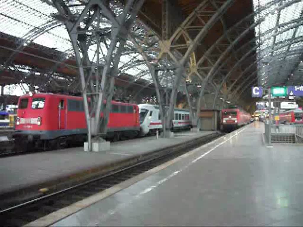 Die 143 940-5 verlie am 22.7.10 mit der RB 26771 nach Zwickau den Leipziger Hbf.