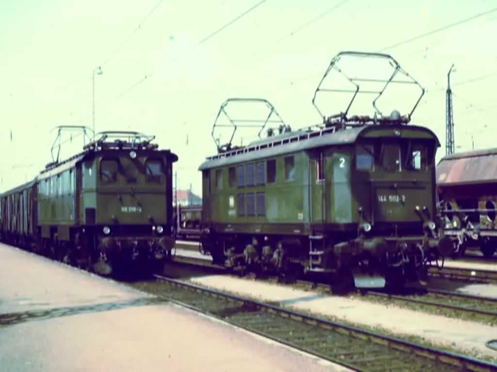 Die 144.5 im Bahnhof Freilassing um 1977. (Neu digitale Version der Super-8-Aufnahmen. Die bisherige Fassung wurde 2415 mal aufgerufen.)