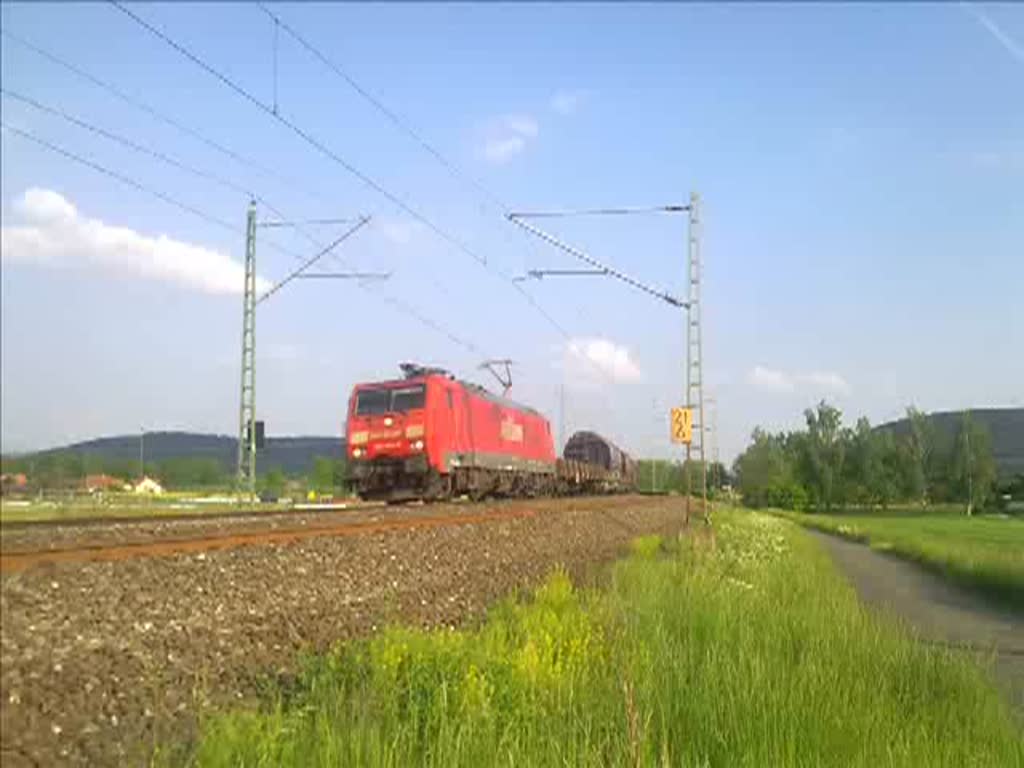 Die 189 044-9 der Railion, fuhr am 29.5.10 mit einem gemischten Gterzug in richtung Saalfeld. Zwei Minuten darauf folgte...