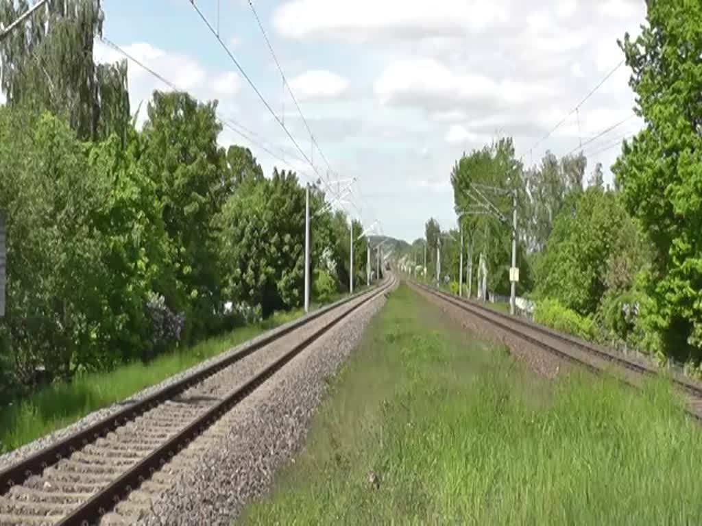 Die 216 224-6 von der IGE fährt am 17.05.2015 mit dem DPE 2086 (Dresden Hbf - Passau Hbf) durch Zwickau Pölbitz.