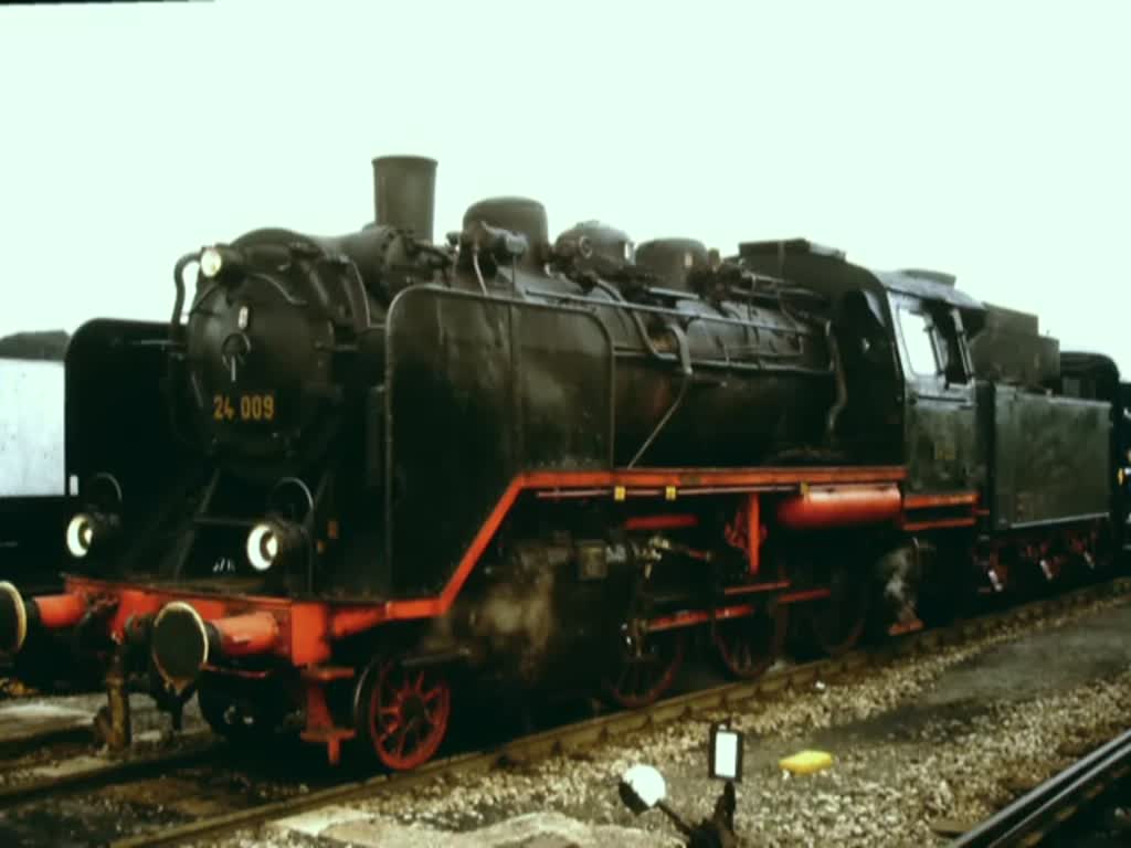 Die 24 009 des Eisenbahn-Kuriers 1972 bei Pendelfahrten in Mönchengladbach und Rheydt.