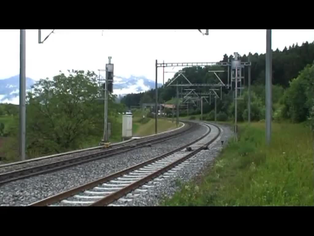 Die Ae 6/8 209 mit einem kurzen Extrazug am 29.06.2013 bei Einigen.