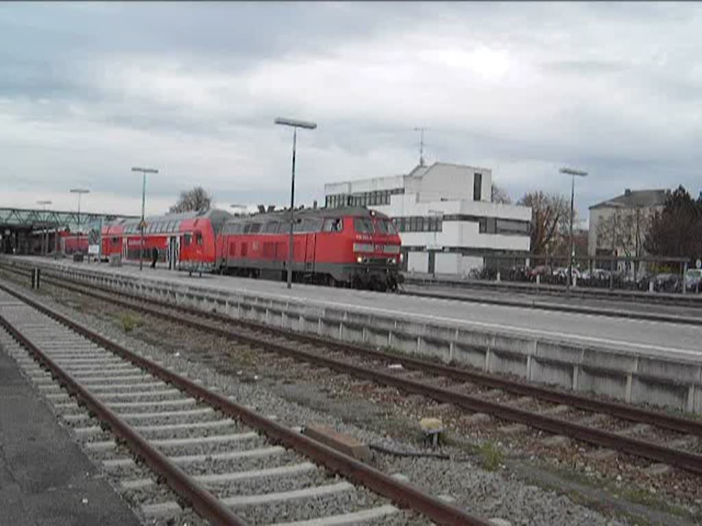 Die Ausfahrt der RB nach Mnchen mit der 218 400 in Mhldorf (30.10.2007) Das ist ein Sound Erlebnis.
