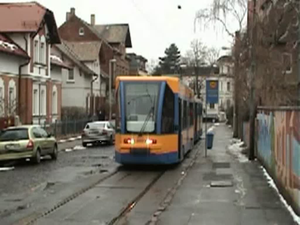 Die einzige noch planmig als Gleisdreieck (ansonsten Schleife)betriebene Endstelle befindet sich in Knautkleeberg, Endstelle der Linie 3 und 13. (siehe ID 268588)
Leipziger Straenbahn, 20.02.2009