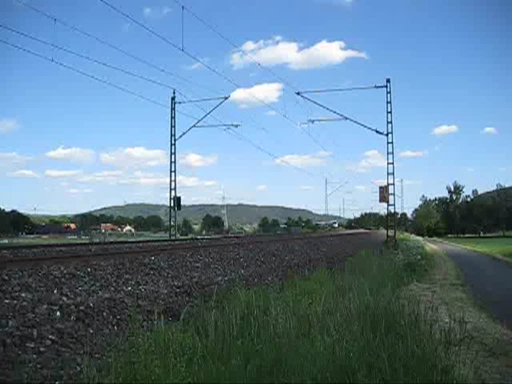 Die ICE´s  Waren(Mritz) und Weimar) fuhren am 4.6.10 als ICE 1604 nach Hamburg-Altona. Halach(b. Kronach)