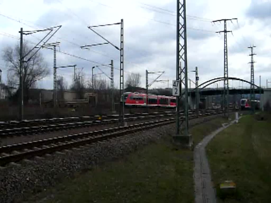 Die Parallelausfahrt der REs nach Gera (1. Zug) und Erfurt (2. Zug) hab ich auch schon paralleler erlebt... Leider nicht ganz geglückt am 22.03.2009.