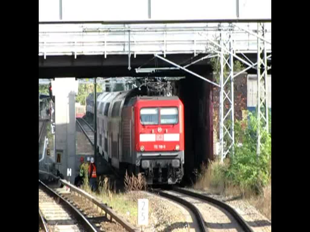 Die RE 2 ende September auf der Großbaustelle Berlin Ostkreuz. Hier ist in einigen Jahren auch ein Bahnsteig für die Züge angedacht