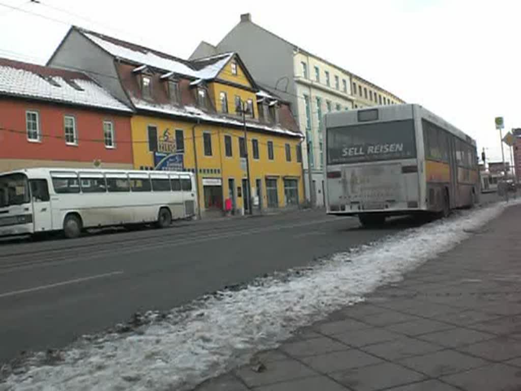 Die Straenbahnlinie 4 nach Jena-Ost  nahe der Haltestelle Stadtzentrum.(17.2.2010)