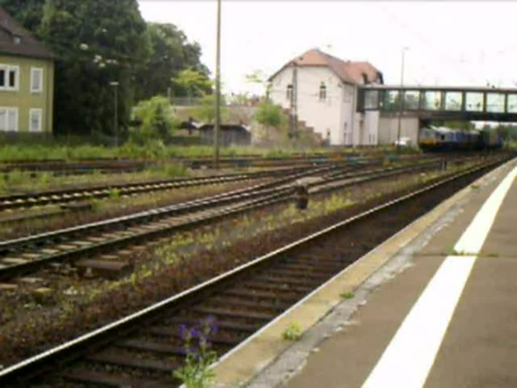 Doppeltraktion Class 66 von ERS Railways fahren mit Container Gterzug vom Rheintal kommend in Mainz-Bischofsheim Gbf ein. 20.05.08