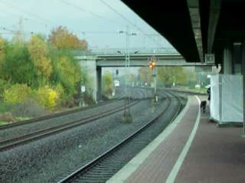 Doppeltraktion ICE3 (Br 403) als ICE Mnchen Hbf - Dortmund Hbf in Leverkusen-Rheindorf mit 200km/h.