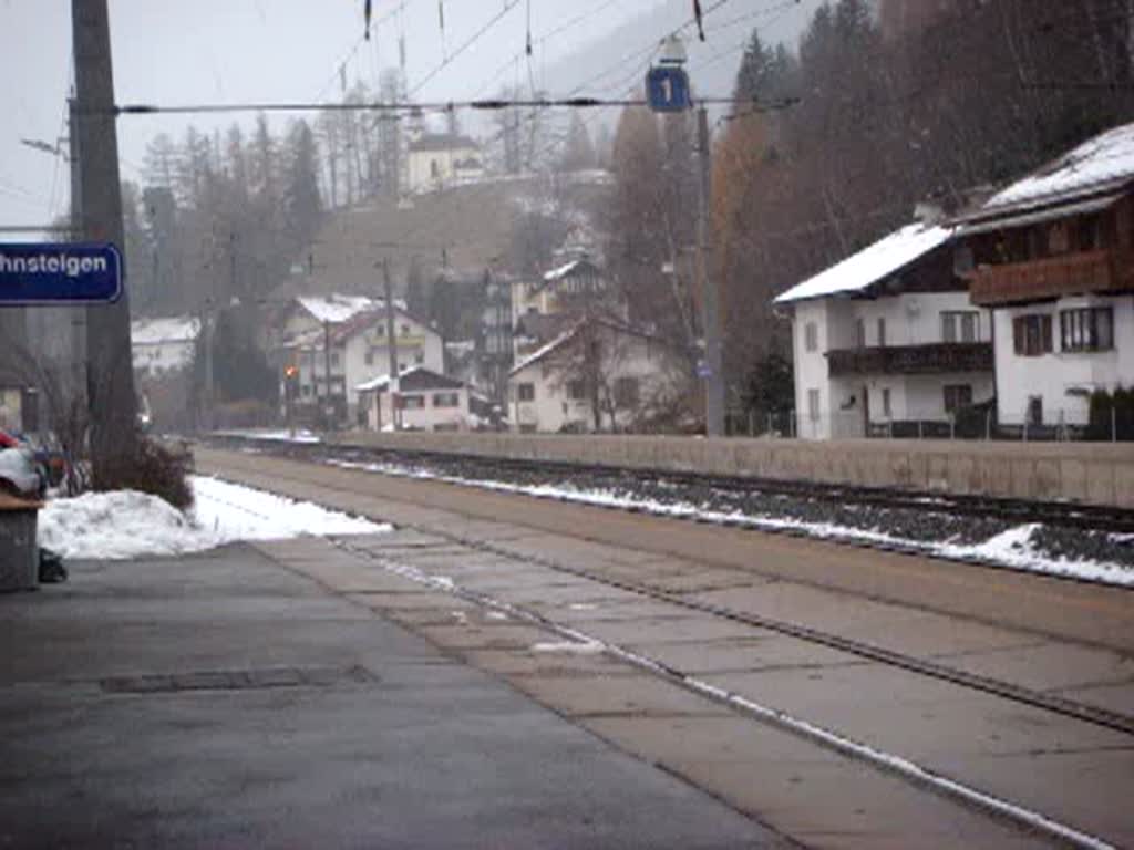 Drei E 189 mit dem Winner bei der Durchfahrt in Steinach i.T.am 14.11.2007