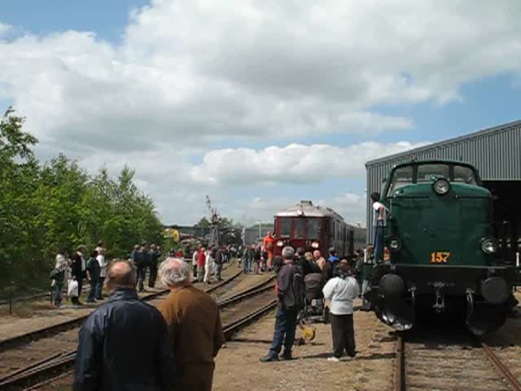 DSB Mo von DSB museumstog.
Auf  Fut i Kristi himmelfart , von May 2007.
Mo 1954 + Cu 1476 + Mo 1846 - ein sogennantes  erzatsblitzzug .