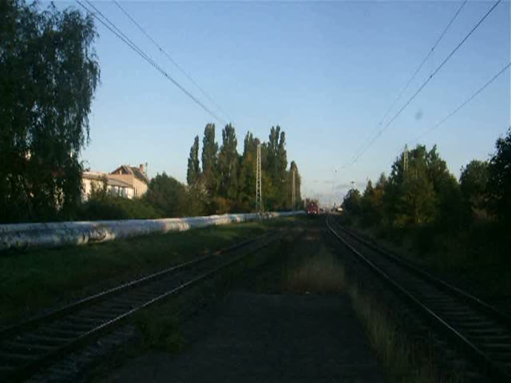 DZ2790 von Warnemnde nach Berlin-Lichtenberg bei der Durchfahrt im S-Bahnhof Rostock-Holbeinplatz.Gefilmt am 12.09.09 um 07.30 Uhr