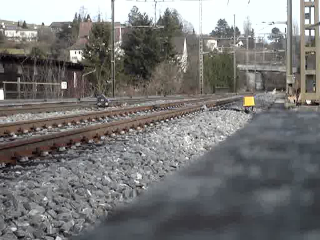 Ein IC 2000 nach Basel SBB durchfhrt am 08.01.2008 Gelterkinden.