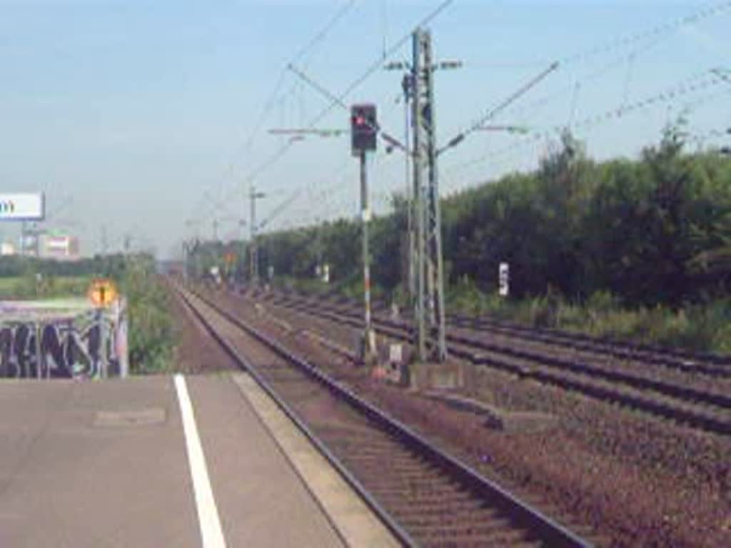 Ein IC aus Norddeich Mole nach Luxemburg mit Br 101 in Kln-Stammheim.