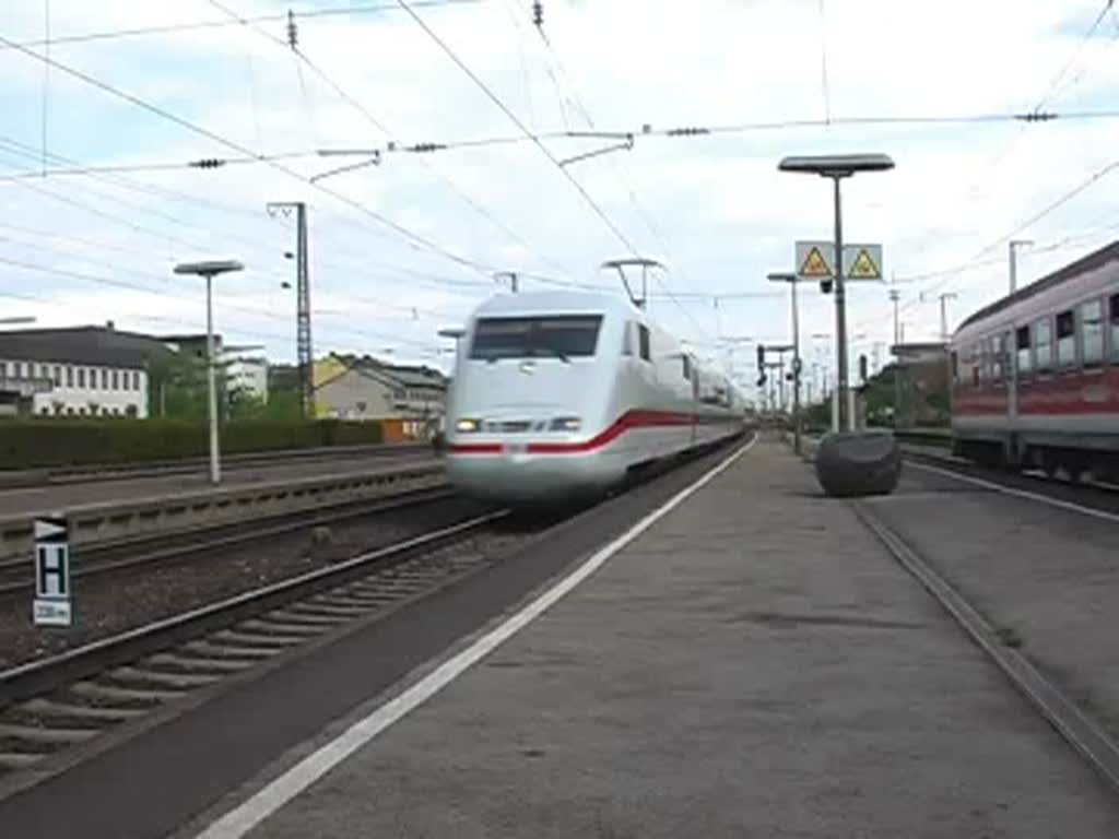 Ein ICE 1 durchfhrt am 14. Mai 2008 den Bahnhof Frth (Bayern).