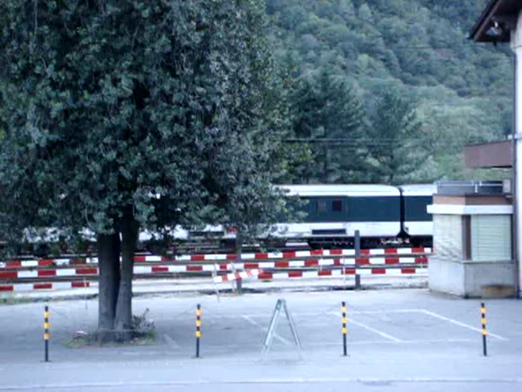 Ein IR nach Locarno rast durch Bodio am 19.09.2007