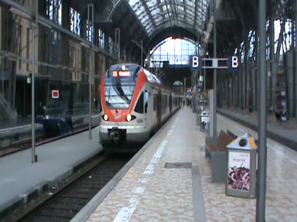 Ein VIAS Flirt in Frankfurt am Main Hbf am 13.02.11