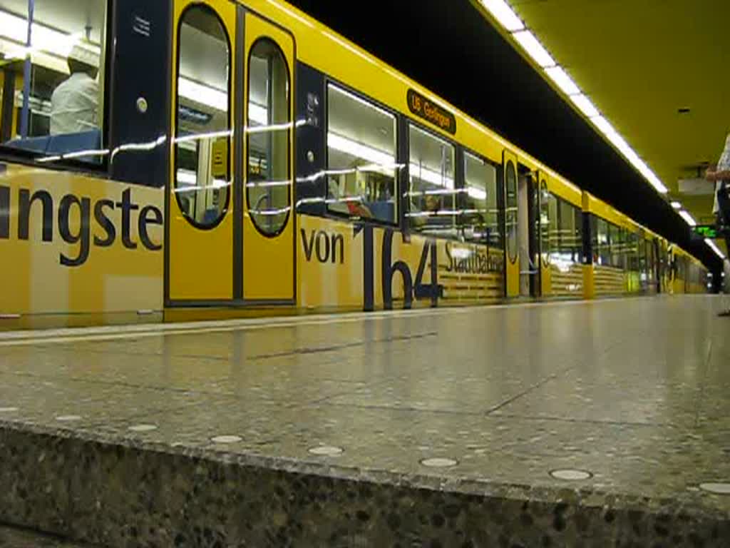 Ein Zug der Linie U6 verlsst am 06.06.08 den Hbf