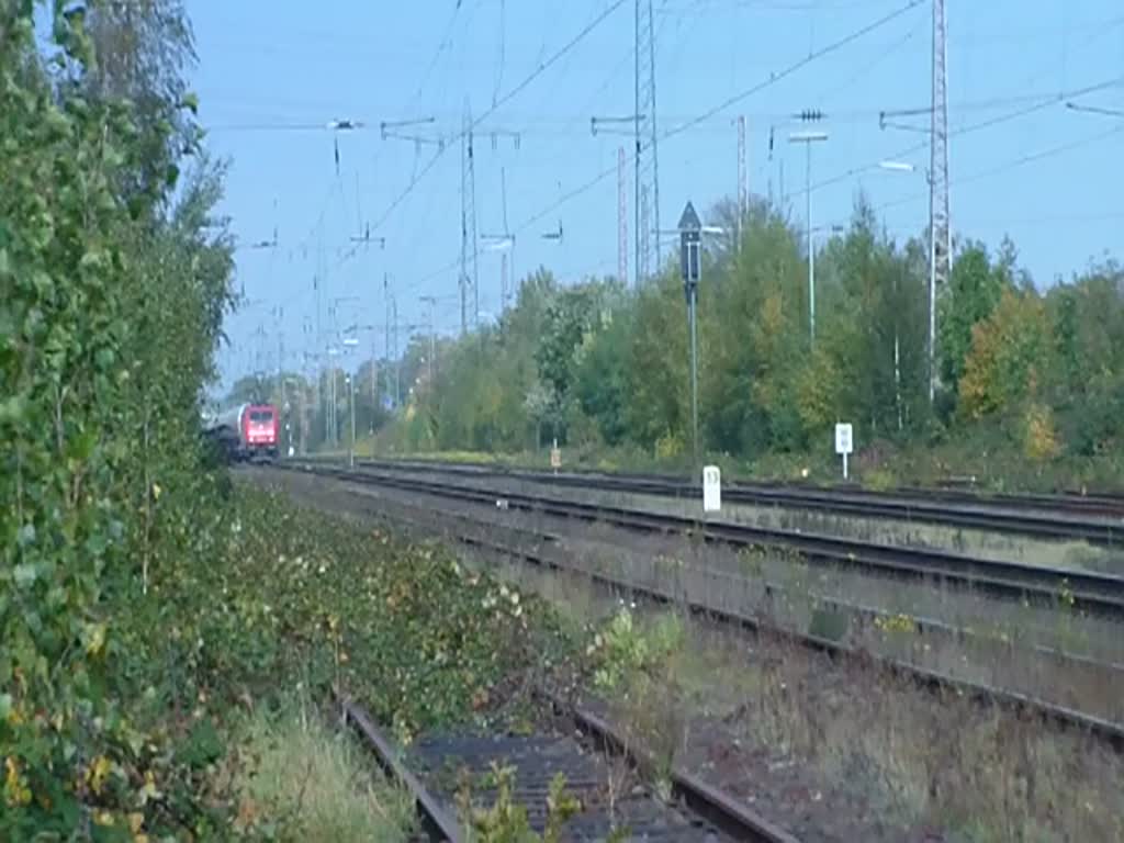 Eine 185 mit Kesselwagenzug in Ratingen-Lintorf