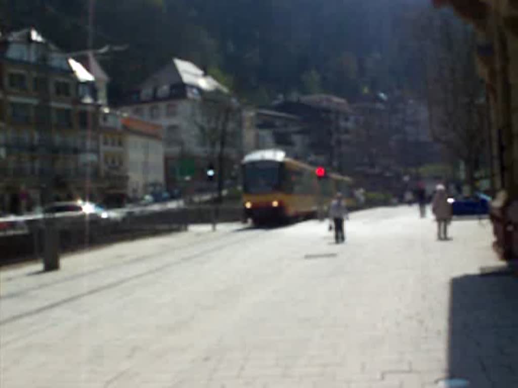 Eine AVG SBahn verlsst am 10.04.07 den Bahnhof Bad Wildbad.