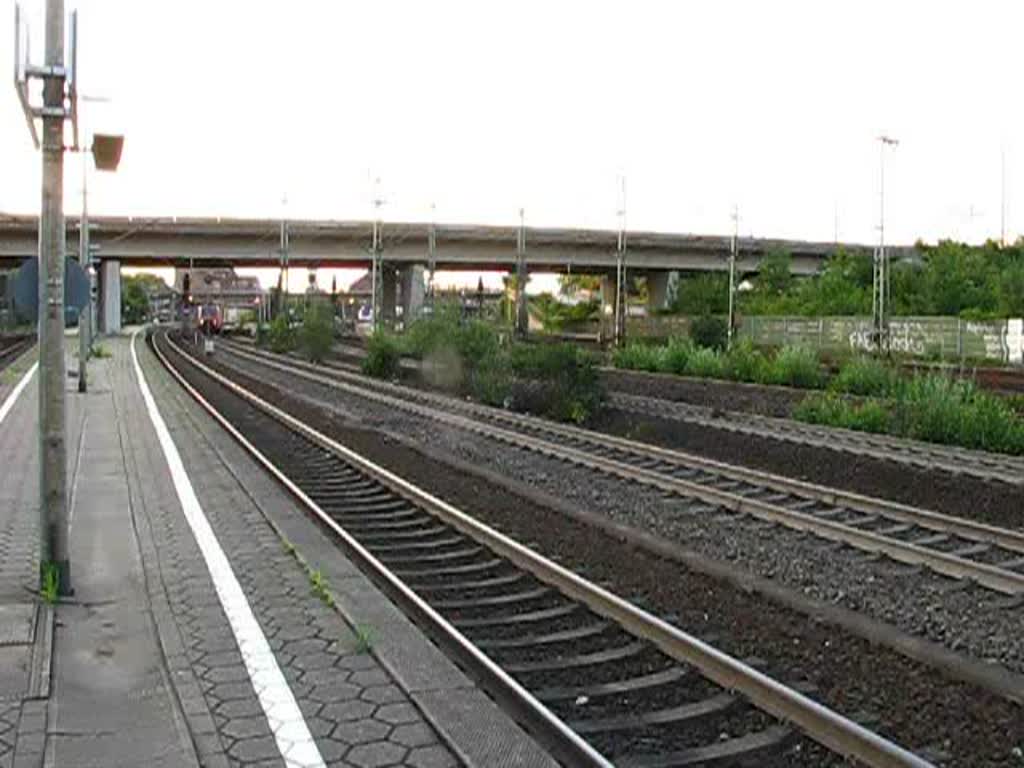 Eine BR 152 mit GZ am haken fhrt durch Hammburg-Harburg am 05.08.2009