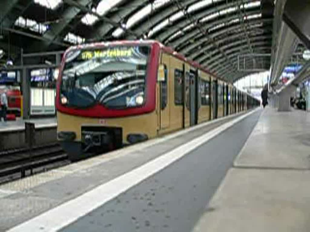 Eine S-Bahn der BR 481 als S75 nach Wartenberg fhrt am 18.3.2007 im Ostbahnhof ab.