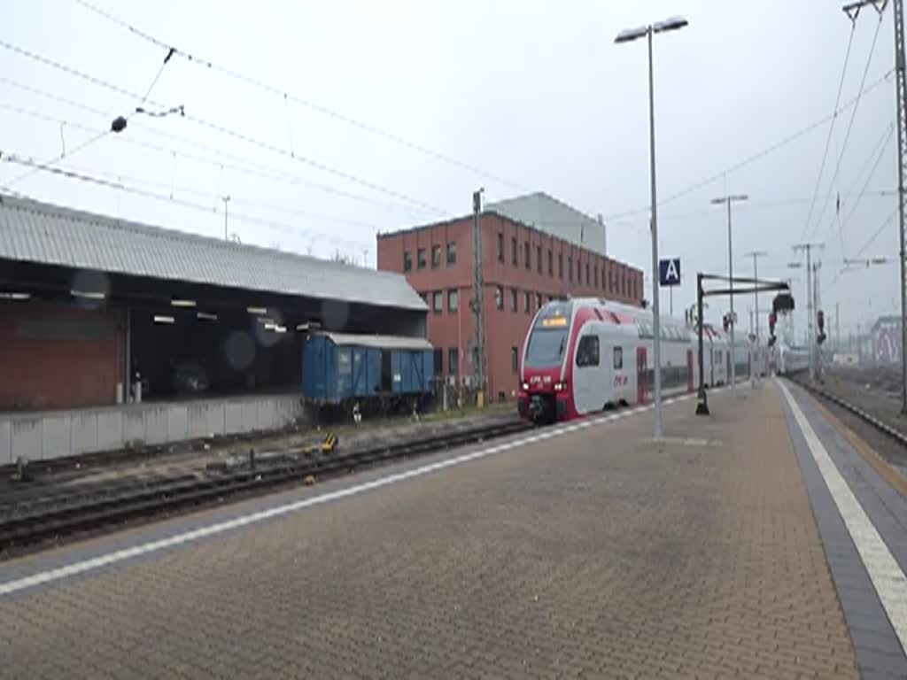 eine schöne überraschung als ein unbekannter cfl mit einem gekoppeltem suwex in den koblenz hbf einfahren ( der suwex wurde nach nem langem aufenthalt abgekoppelt und fuhr den als RE 1 über sarrbrücken nach mannheim / der CFL fuhr nach luxemburg) , den 21.03.2015