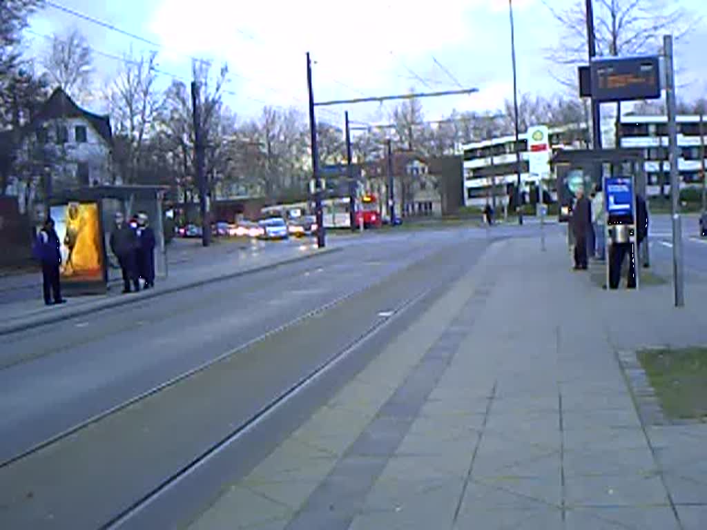 Eine Straenbahn der BSAG (Bremer Straenbahnen AG) vom Typ GT4 Wagen 3558 Linie 4s nach Arsten in Bremen Horn-Mhle