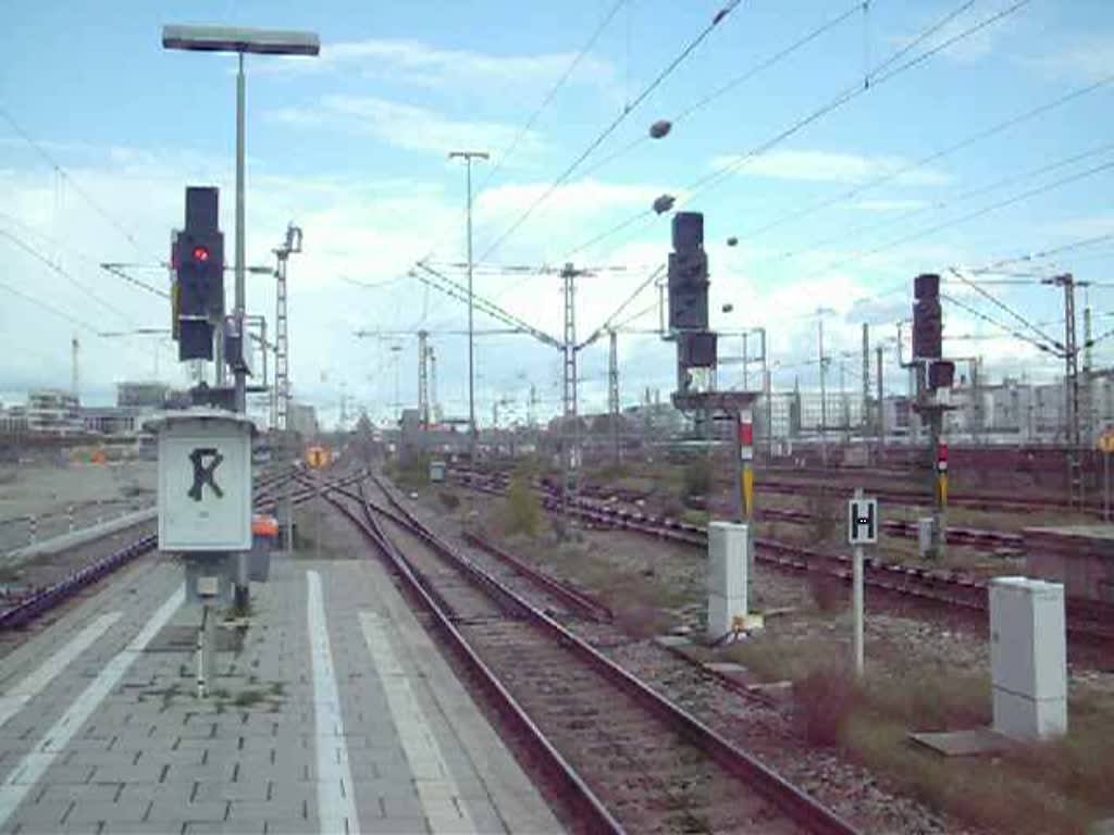 Einfahrt der BOB an der Station Donnersbergerbrcke.(01.05.08)