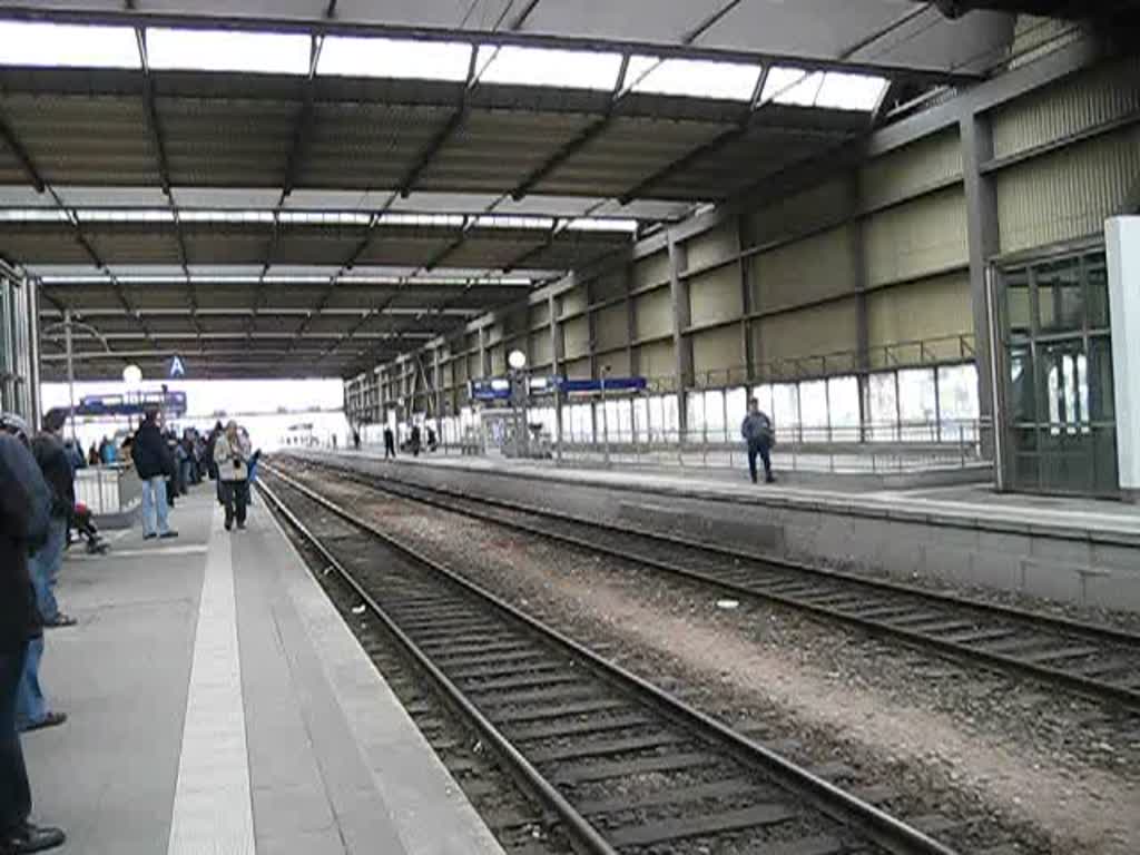 Einfahrt im Chemnitzer Hbf. der 01 509 mit dem SEM - Sonderzug nach Saalfeld am 20.03.2010 um 8.38 Uhr