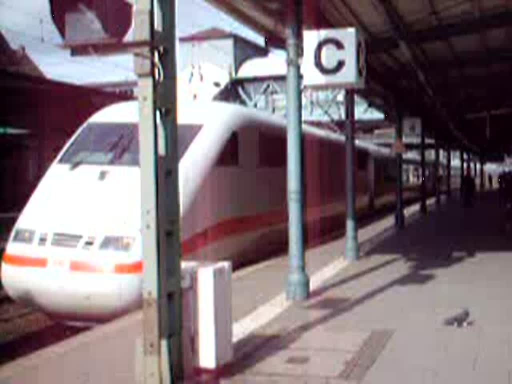 Einfahrt des InterCityExpress 789 in Hamburg Harburg. Dieser Zug bestand am 10.03.2007 aus den ICE Zrich, der nach Mnchen weiter fuhr.