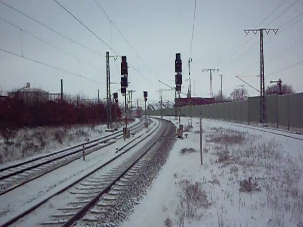 Einfahrt ein 425 er im Lehrte am 17.12.10 in Lehrte.