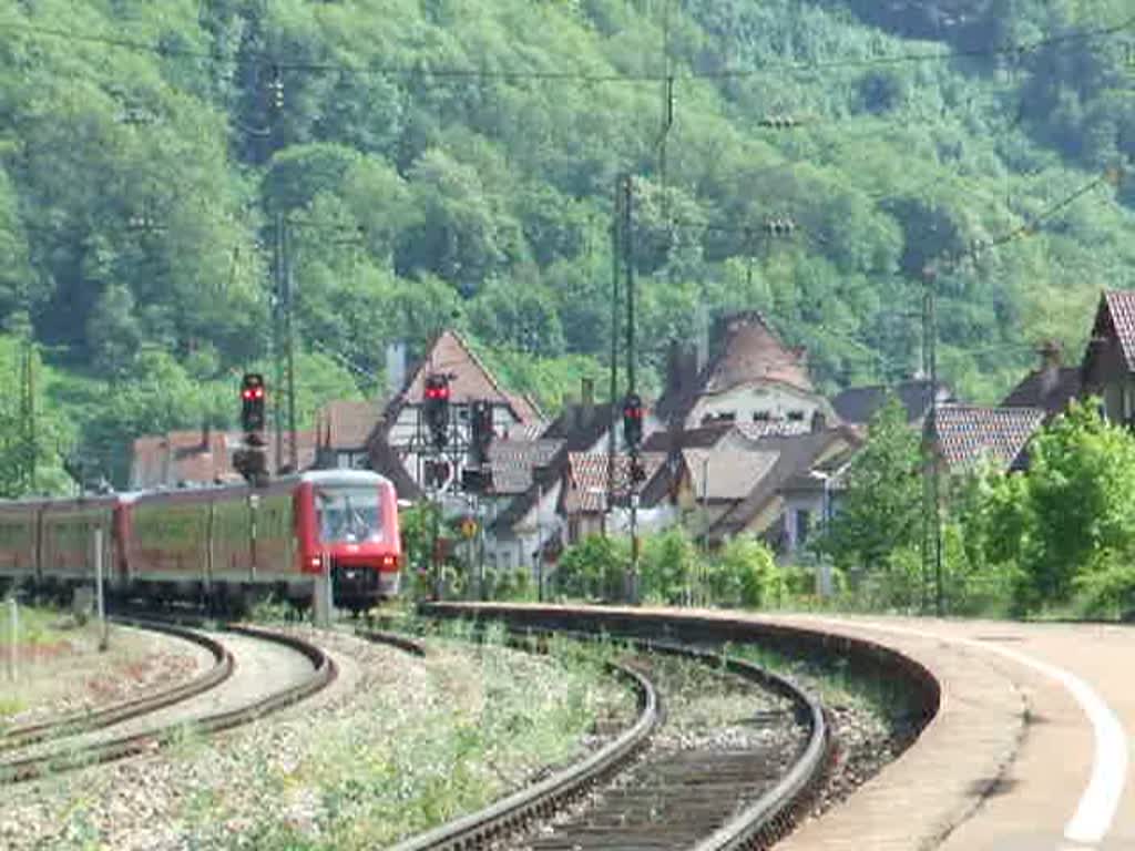Einfahrt eines VT 611, der als IRE Richtung Stuttgart in Geislingen (Steige) ankommt. (13.05.2007)