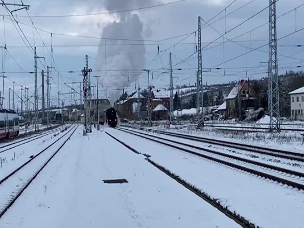 Einfahrt IGE Werrabahn-Eisenach 41 1144-9 in den Bahnhof von Seesen am 02. Dezember 2023. 